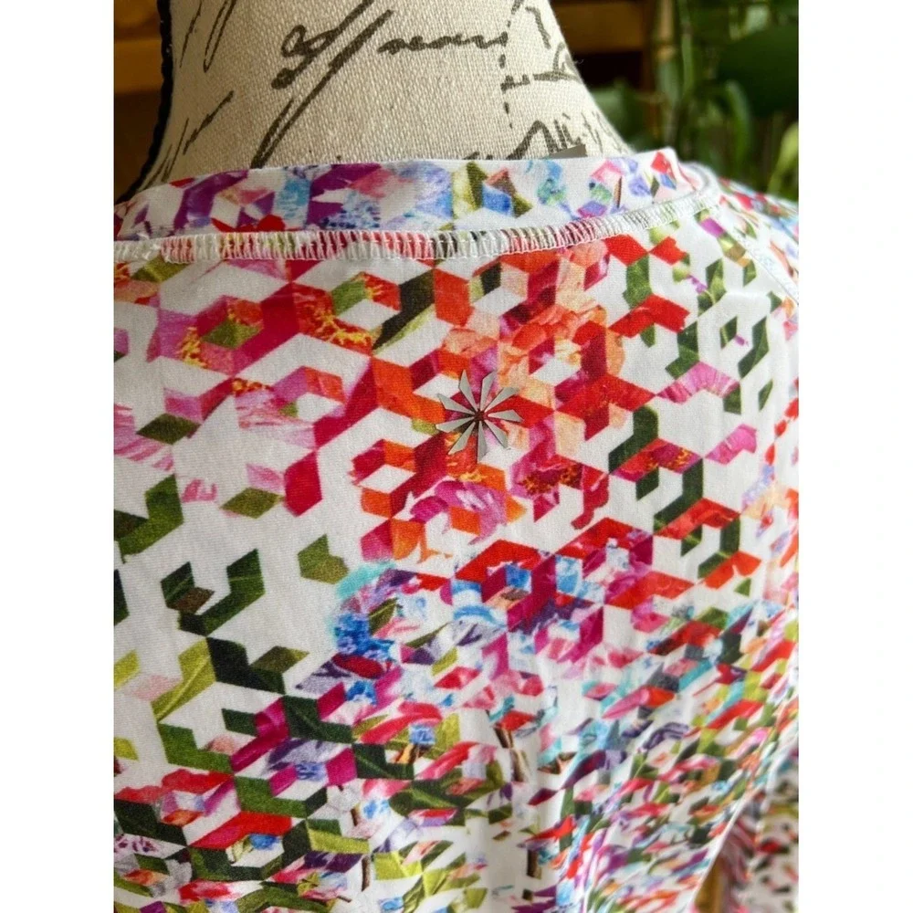 Athleta Women's Multi Color Geometric Rashguard Swim Shirt Long Sleeve Small